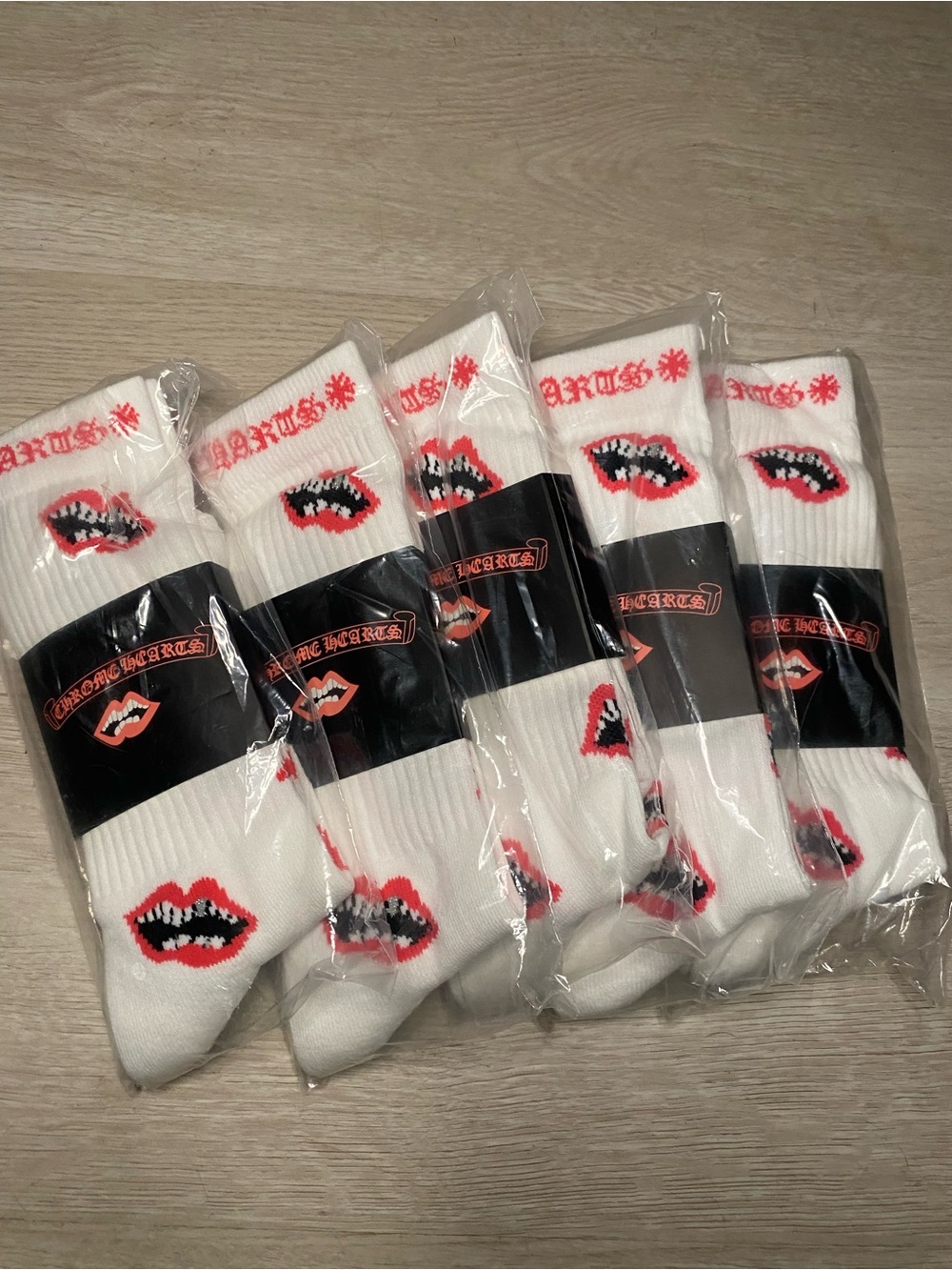 Chrome heart socks w Lip